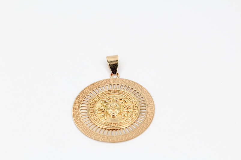 Colgante de oro de 18k. de segunda mano. Joyería de ocasión | ROYALHYSTERIA