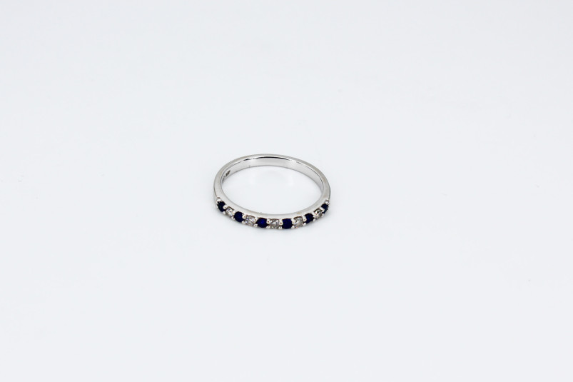 Anillo de oro blanco de 18k. de segunda mano. Joyería de ocasión | ROYALHYSTERIA