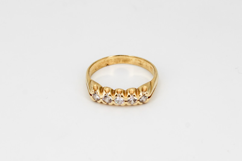 Anillo de oro de 18k. de segunda mano. Joyería de ocasión | ROYALHYSTERIA