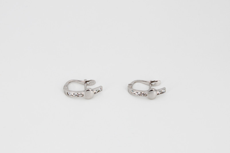 Pendiente de oro blanco de 18k. de segunda mano. Joyería de ocasión | ROYALHYSTERIA