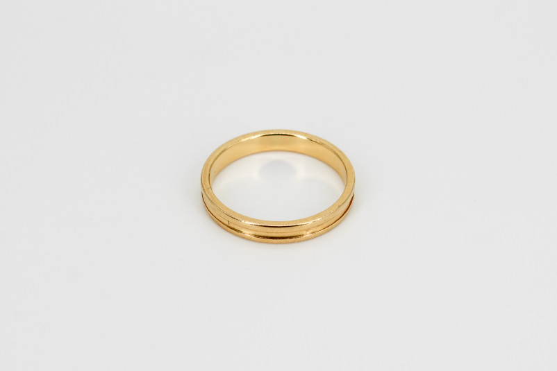 Alianza de oro de 18k. de segunda mano. Joyería de ocasión | ROYALHYSTERIA