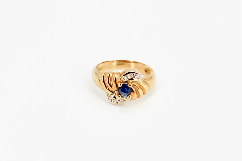 Anillo de oro de 18k. de segunda mano. Joyería de ocasión | ROYALHYSTERIA