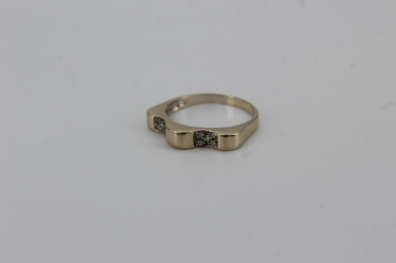 Anillo de oro blanco de 18k. de segunda mano. Joyería de ocasión | ROYALHYSTERIA