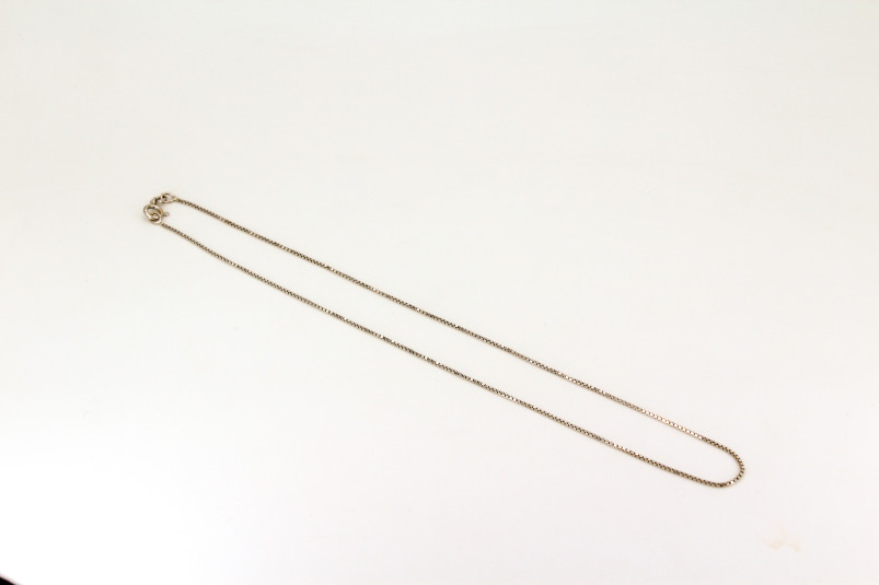 Cadena de oro blanco de 18k. de segunda mano. Joyería de ocasión | ROYALHYSTERIA