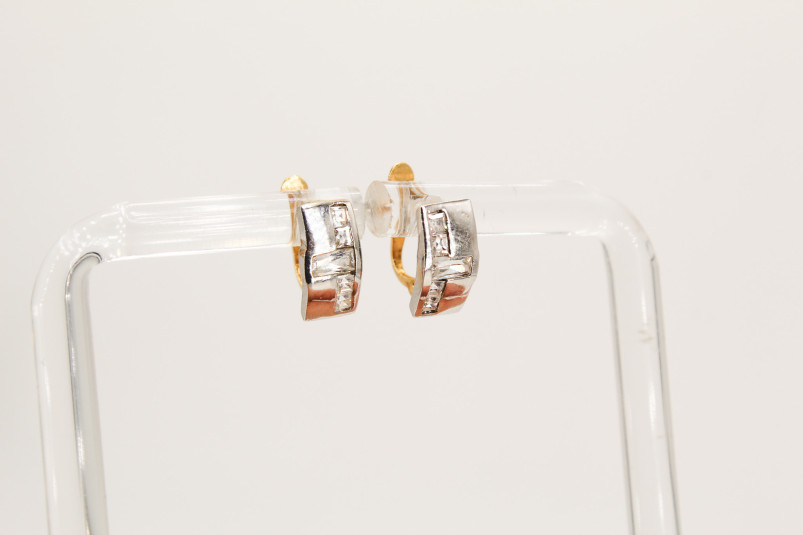 Pendiente de oro combinado de 18k. de segunda mano. Joyería de ocasión | ROYALHYSTERIA