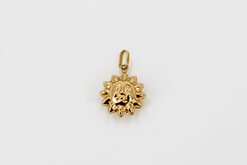 Colgante de oro de 18k. de segunda mano. Joyería de ocasión | ROYALHYSTERIA