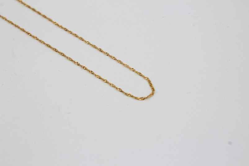 Gargantilla de oro de 18k. de segunda mano. Joyería de ocasión | ROYALHYSTERIA