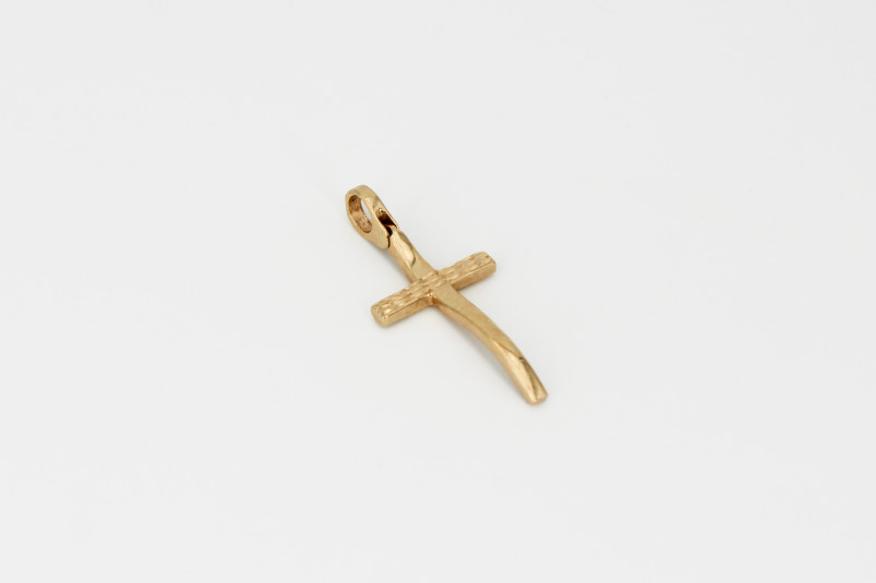 Cruz de oro de 18k. de segunda mano. Joyería de ocasión | ROYALHYSTERIA