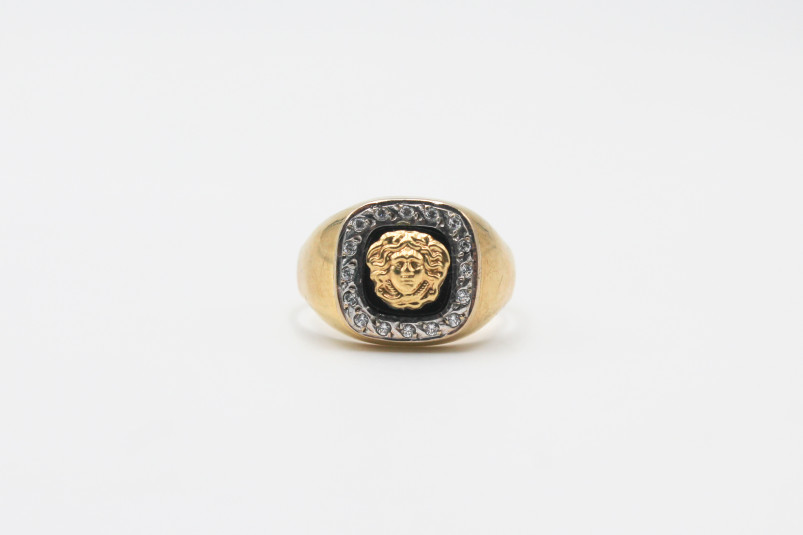 Anillo de oro de 18k. de segunda mano. Joyería de ocasión | ROYALHYSTERIA