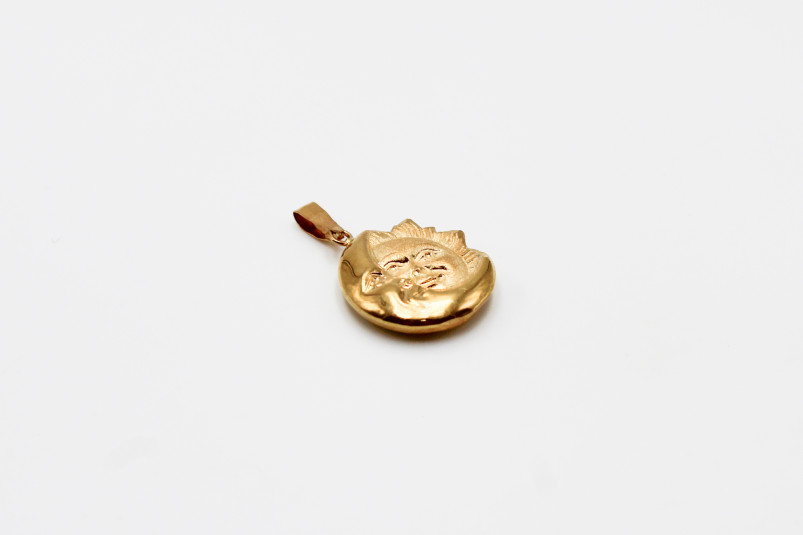Colgante de oro de 18k. de segunda mano. Joyería de ocasión | ROYALHYSTERIA