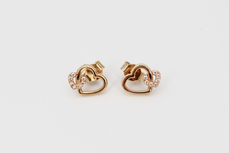 Pendiente de oro de 18k. de segunda mano. Joyería de ocasión | ROYALHYSTERIA