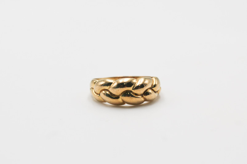 Anillo de oro de 18k. de segunda mano. Joyería de ocasión | ROYALHYSTERIA