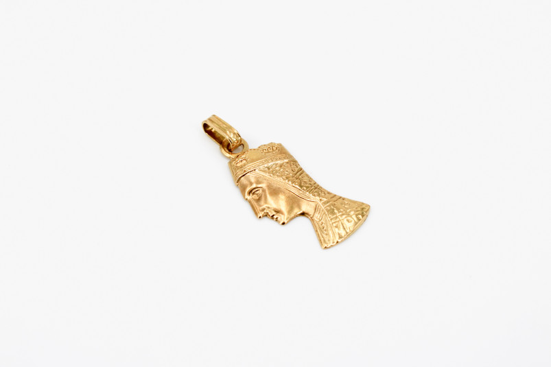 Medalla de oro de 18k. de segunda mano. Joyería de ocasión | ROYALHYSTERIA
