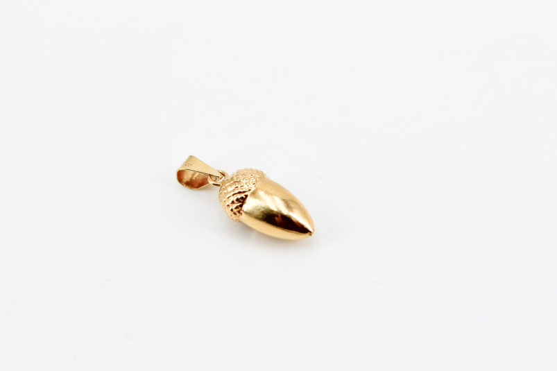 Colgante de oro de 18k. de segunda mano. Joyería de ocasión | ROYALHYSTERIA