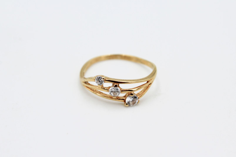 Anillo de oro de 18k. de segunda mano. Joyería de ocasión | ROYALHYSTERIA