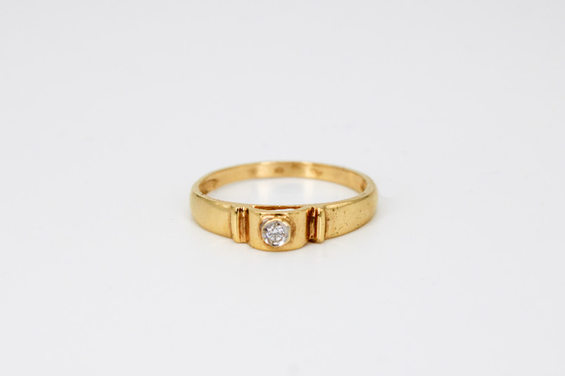 Anillo de oro de 18k. de segunda mano. Joyería de ocasión | ROYALHYSTERIA