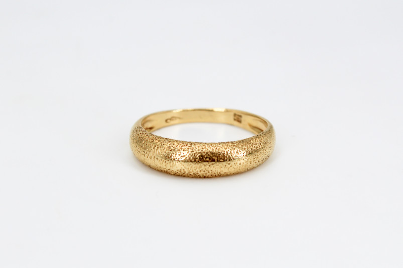 Anillo de oro de 18k. de segunda mano. Joyería de ocasión | ROYALHYSTERIA