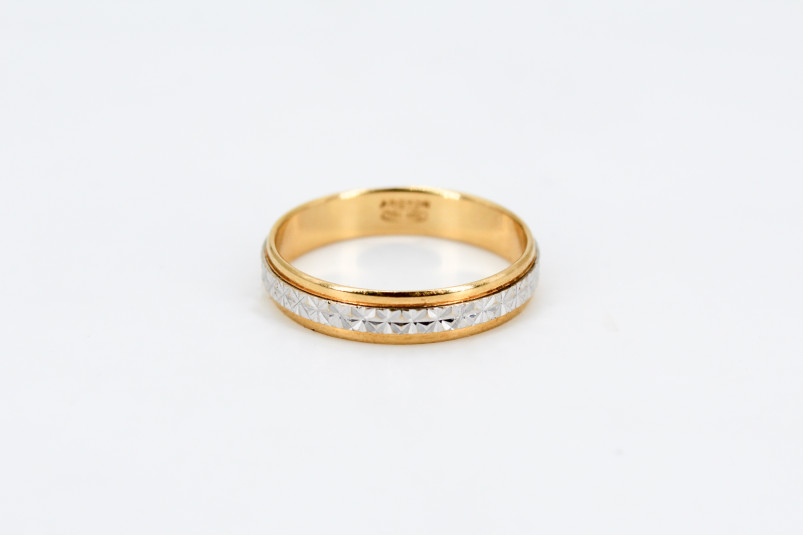 Alianza de oro combinado de 18k. de segunda mano. Joyería de ocasión | ROYALHYSTERIA