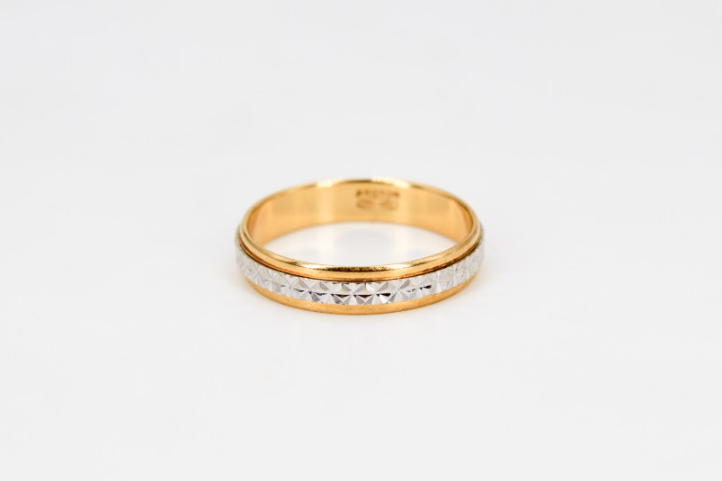 Alianza de oro de 18k. de segunda mano. Joyería de ocasión | ROYALHYSTERIA