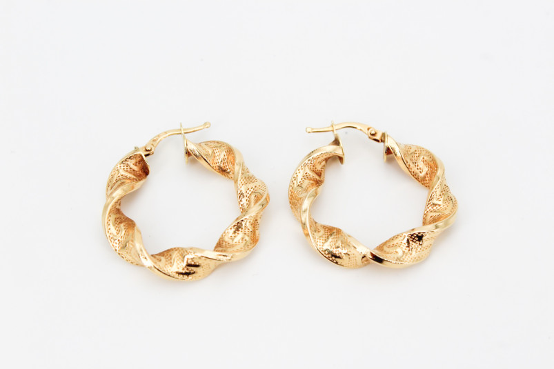 Aro de oro de 18k. de segunda mano. Joyería de ocasión | ROYALHYSTERIA