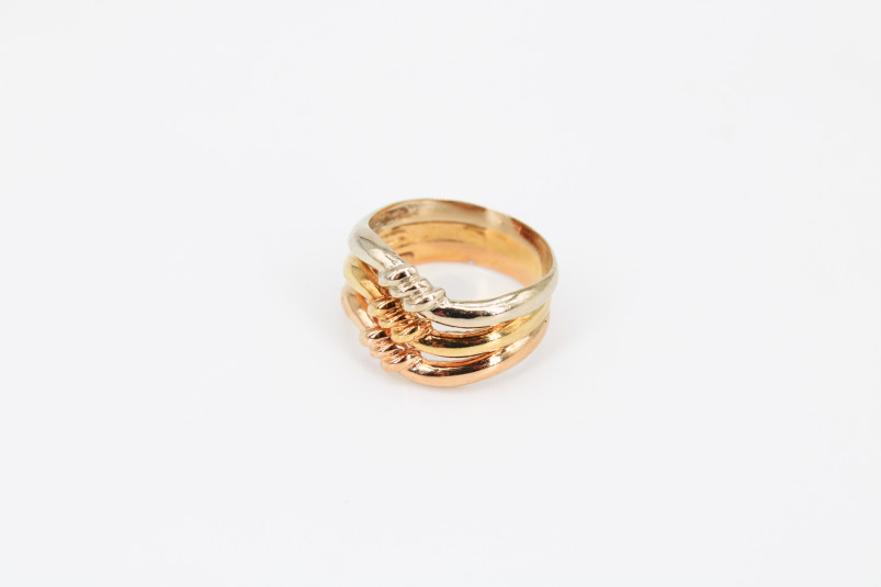 Anillo de oro combinado de 18k. de segunda mano. Joyería de ocasión | ROYALHYSTERIA