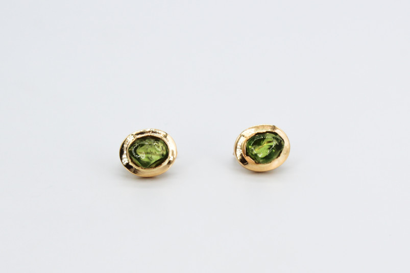 Pendiente de oro de 18k. de segunda mano. Joyería de ocasión | ROYALHYSTERIA