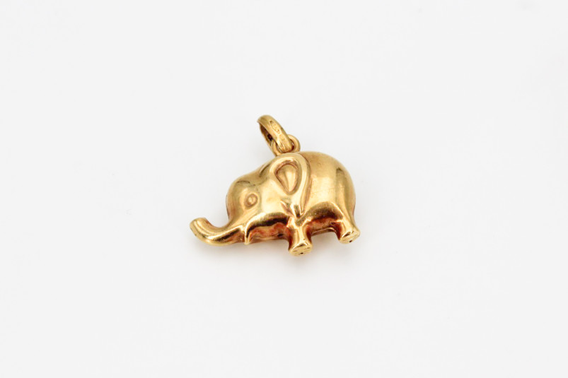 Colgante de oro de 18k. de segunda mano. Joyería de ocasión | ROYALHYSTERIA