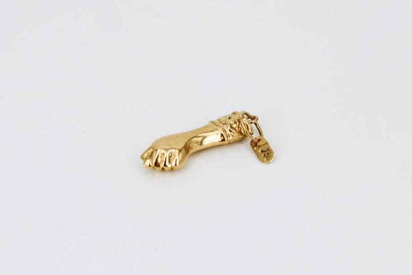 Colgante de oro de 18k. de segunda mano. Joyería de ocasión | ROYALHYSTERIA