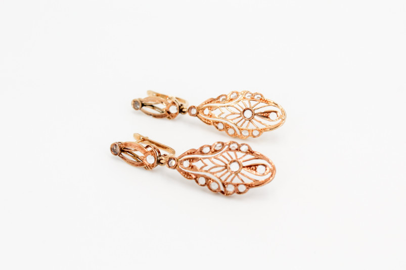 Pendiente de oro de 18k. de segunda mano. Joyería de ocasión | ROYALHYSTERIA