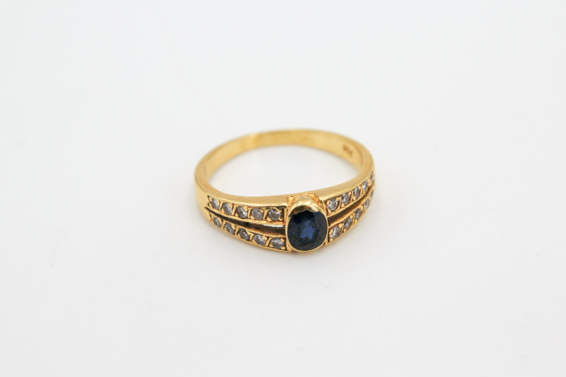 Anillo de oro de 18k. de segunda mano. Joyería de ocasión | ROYALHYSTERIA