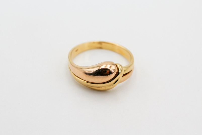 Anillo de oro de 18k. de segunda mano. Joyería de ocasión | ROYALHYSTERIA