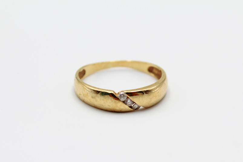 Anillo de oro de 18k. de segunda mano. Joyería de ocasión | ROYALHYSTERIA