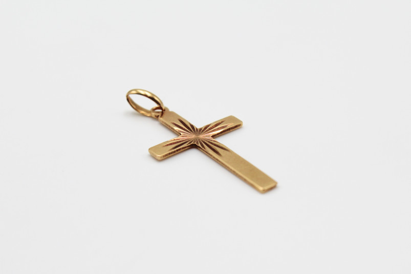 Cruz de oro de 18k. de segunda mano. Joyería de ocasión | ROYALHYSTERIA