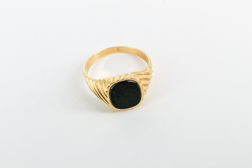Sello de oro de 18k. de segunda mano. Joyería de ocasión | ROYALHYSTERIA