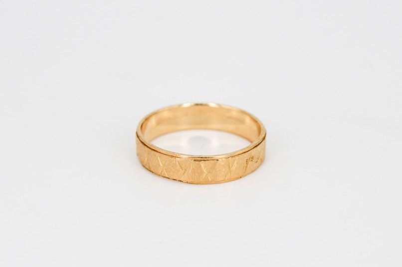 Alianza de oro de 18k. de segunda mano. Joyería de ocasión | ROYALHYSTERIA