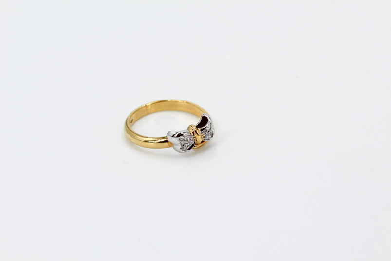 Anillo de oro combinado de 18k. de segunda mano. Joyería de ocasión | ROYALHYSTERIA