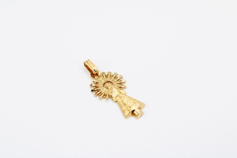 Colgante de oro de 18k. de segunda mano. Joyería de ocasión | ROYALHYSTERIA