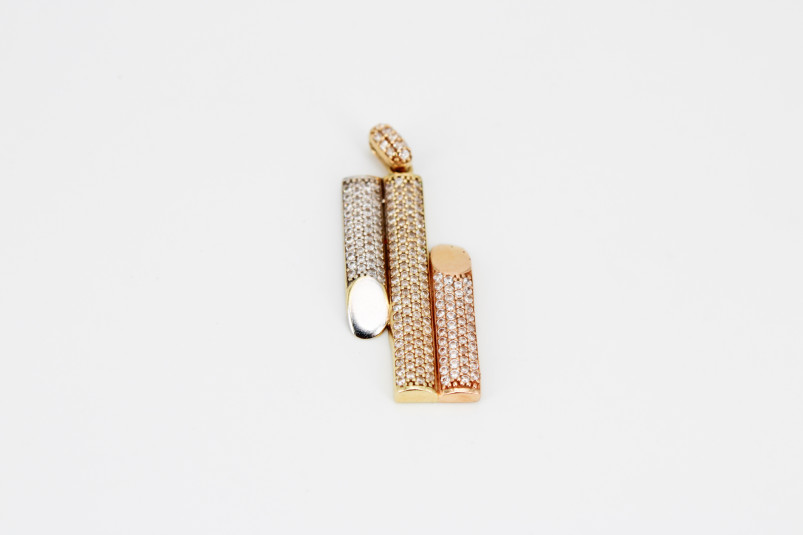 Colgante de oro combinado de 18k. de segunda mano. Joyería de ocasión | ROYALHYSTERIA