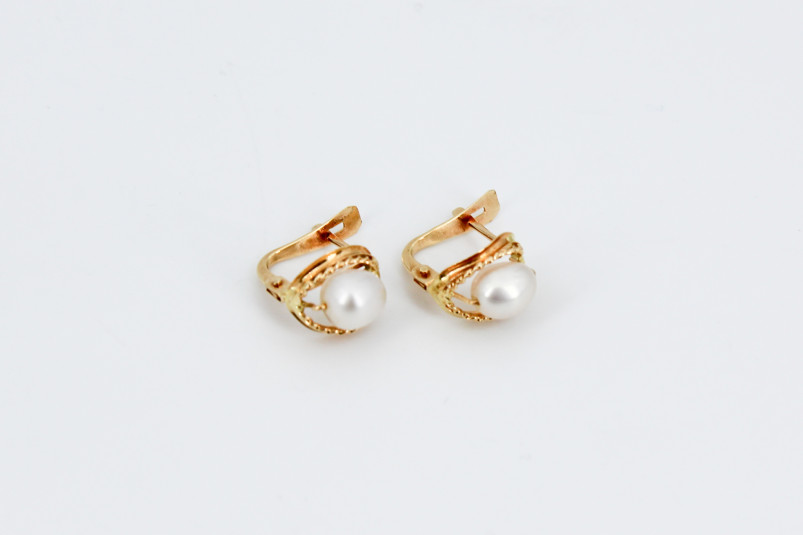 Pendiente de oro de 18k. de segunda mano. Joyería de ocasión | ROYALHYSTERIA