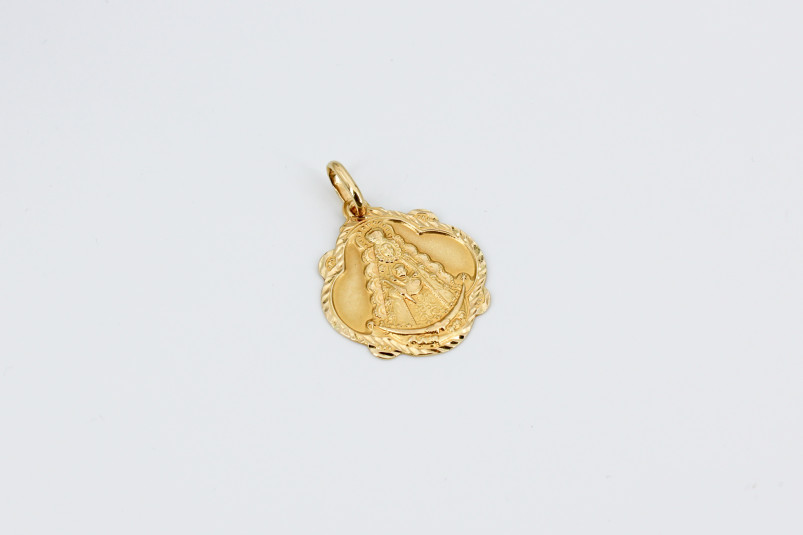 Medalla de oro de 18k. de segunda mano. Joyería de ocasión | ROYALHYSTERIA