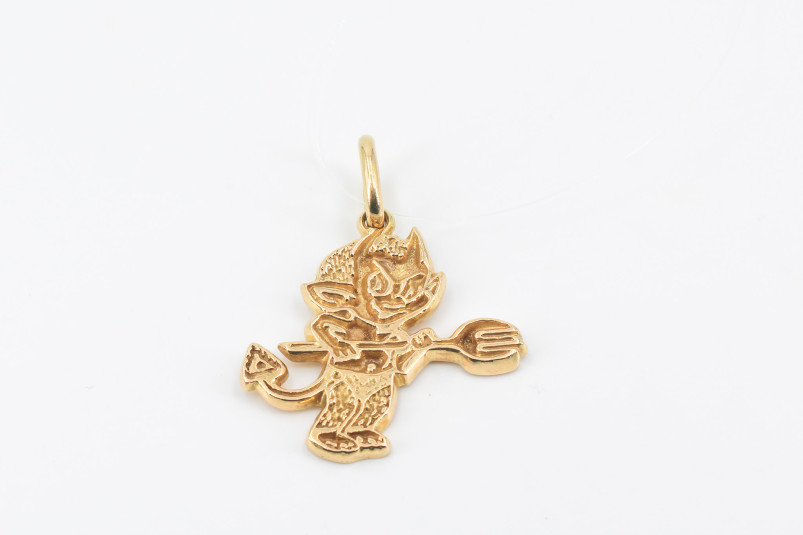 Colgante de oro de 18k. de segunda mano. Joyería de ocasión | ROYALHYSTERIA