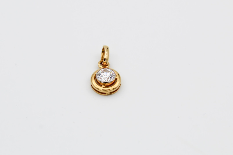 Colgante de oro de 18k. de segunda mano. Joyería de ocasión | ROYALHYSTERIA