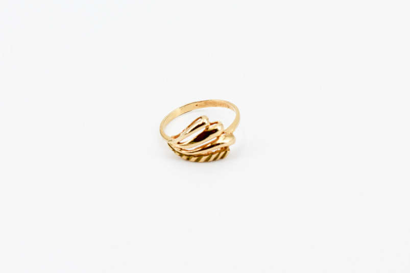 Anillo de oro de 18k. de segunda mano. Joyería de ocasión | ROYALHYSTERIA