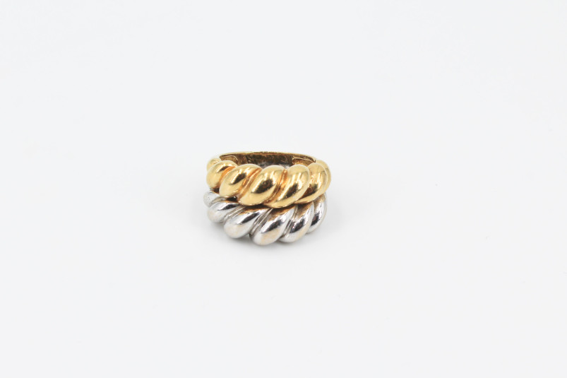 Anillo de oro de 18k. de segunda mano. Joyería de ocasión | ROYALHYSTERIA