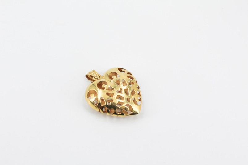 Colgante de oro de 18k. de segunda mano. Joyería de ocasión | ROYALHYSTERIA