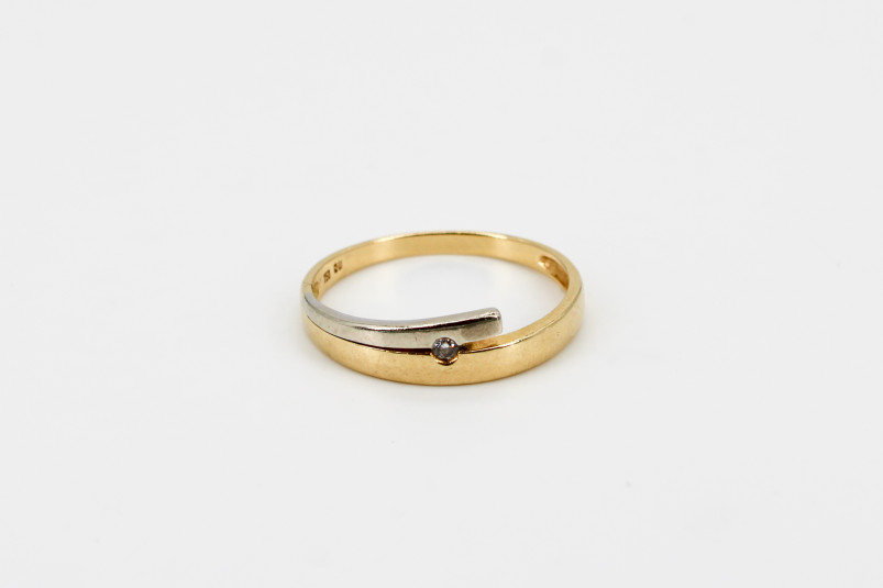 Anillo de oro de 18k. de segunda mano. Joyería de ocasión | ROYALHYSTERIA