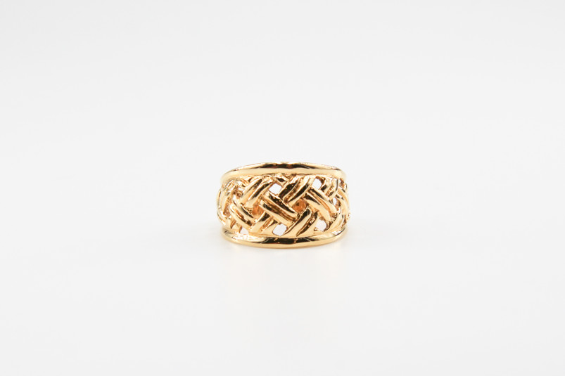 Anillo de oro de 18k. de segunda mano. Joyería de ocasión | ROYALHYSTERIA