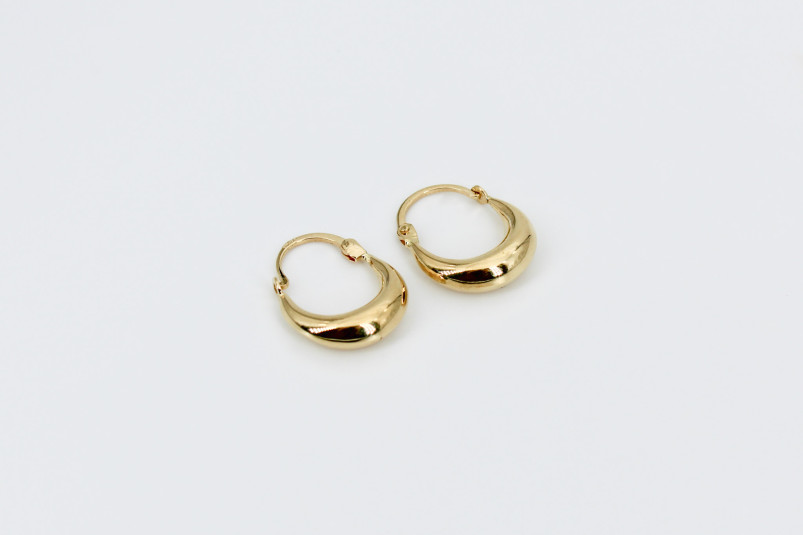 Pendiente de oro de 18k. de segunda mano. Joyería de ocasión | ROYALHYSTERIA