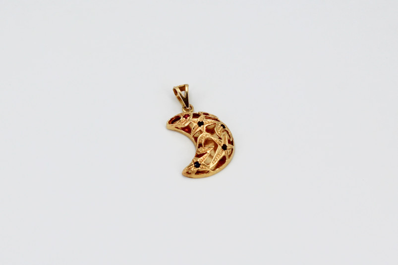 Colgante de oro de 18k. de segunda mano. Joyería de ocasión | ROYALHYSTERIA