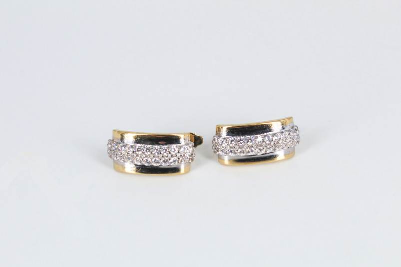 Pendiente de oro de 18k. de segunda mano. Joyería de ocasión | ROYALHYSTERIA